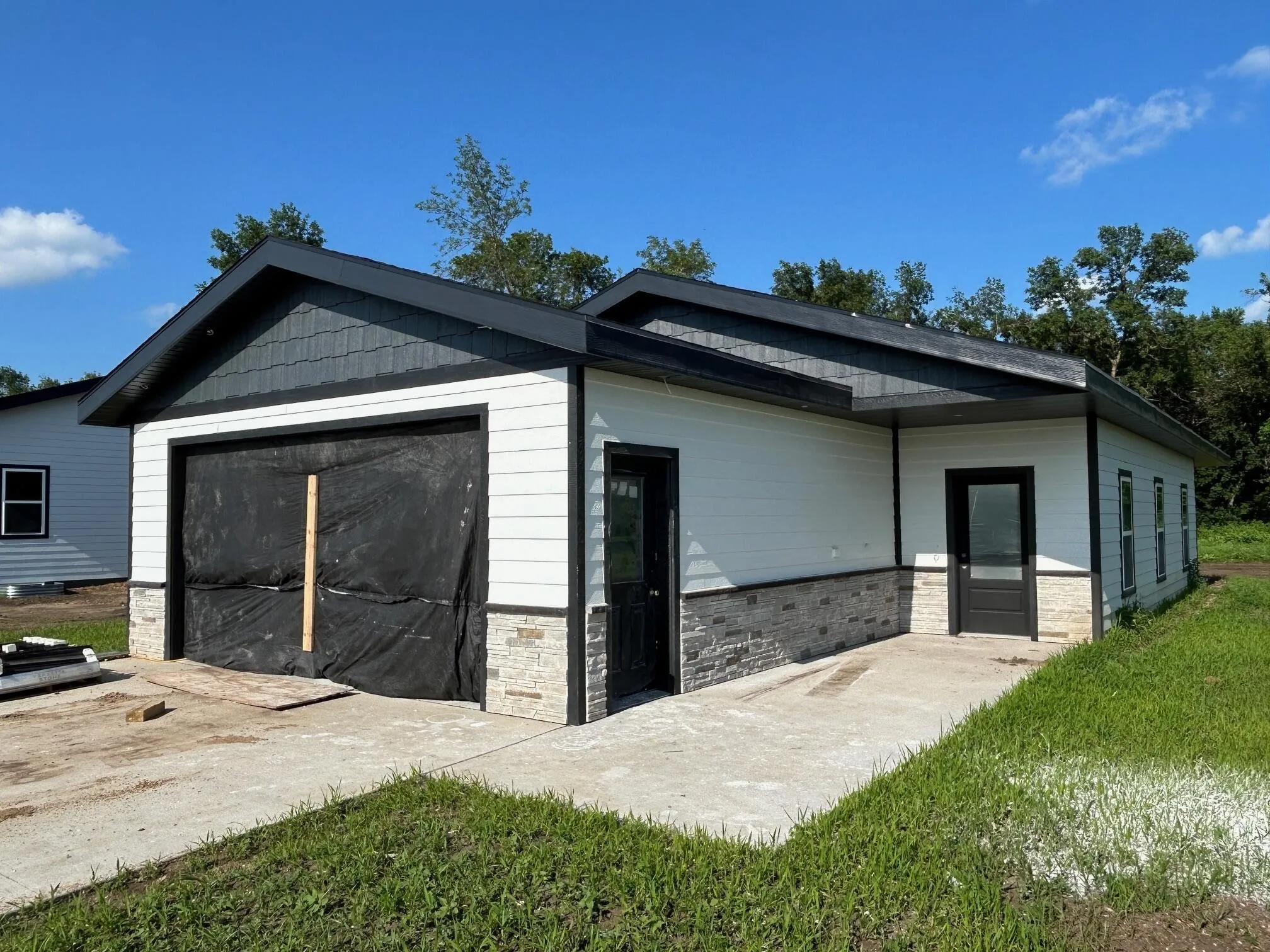 106 Kennebec Ave, White, SD 57276